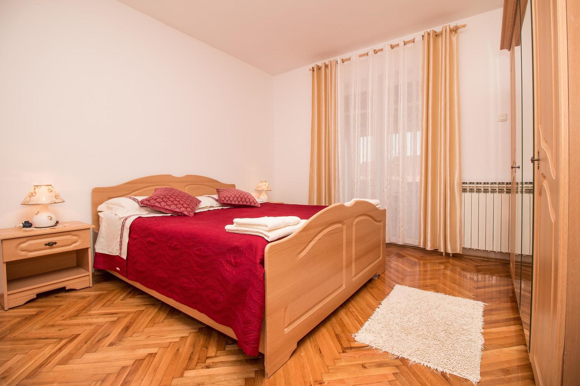 Apartments Divna Rovigno Esterno foto